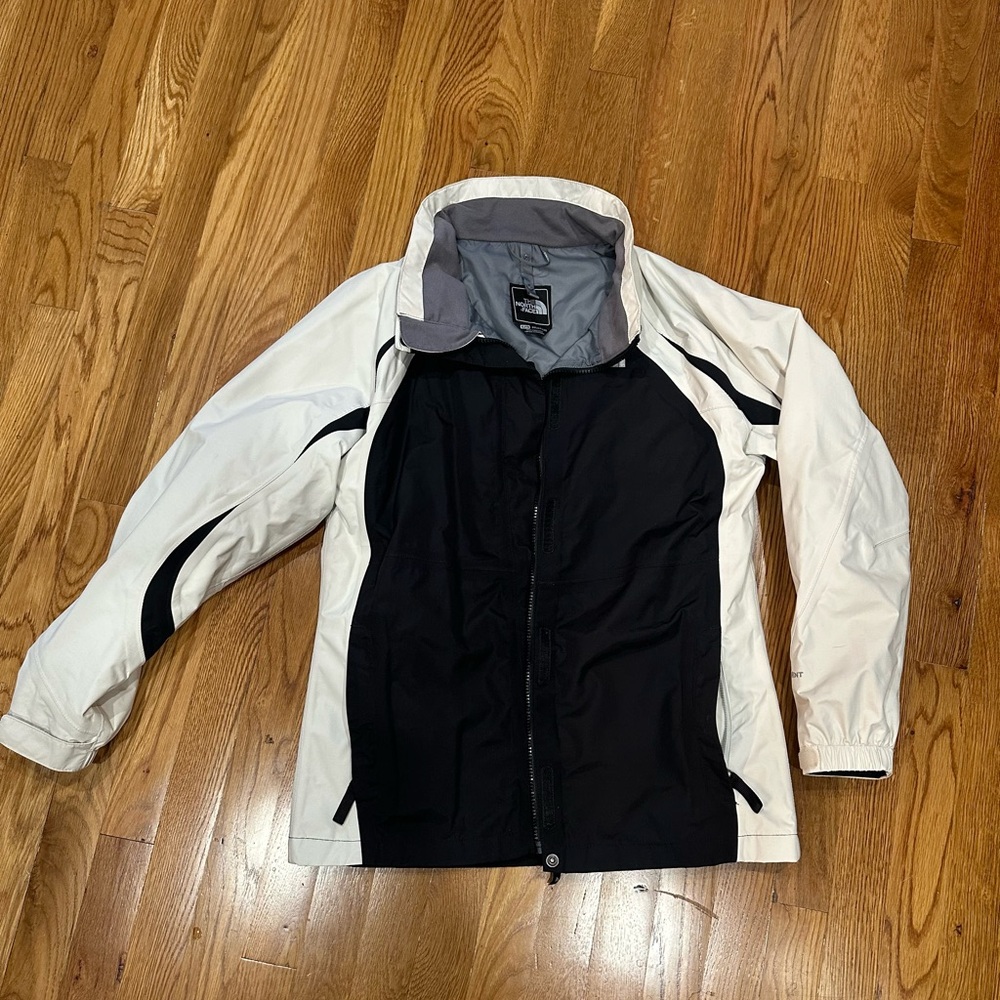 North Face. Girls XL (= women’s small)